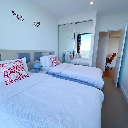 Cozy 2B2B Apartment With Free Parking & Penthouse Pool Box Hill Exterior foto