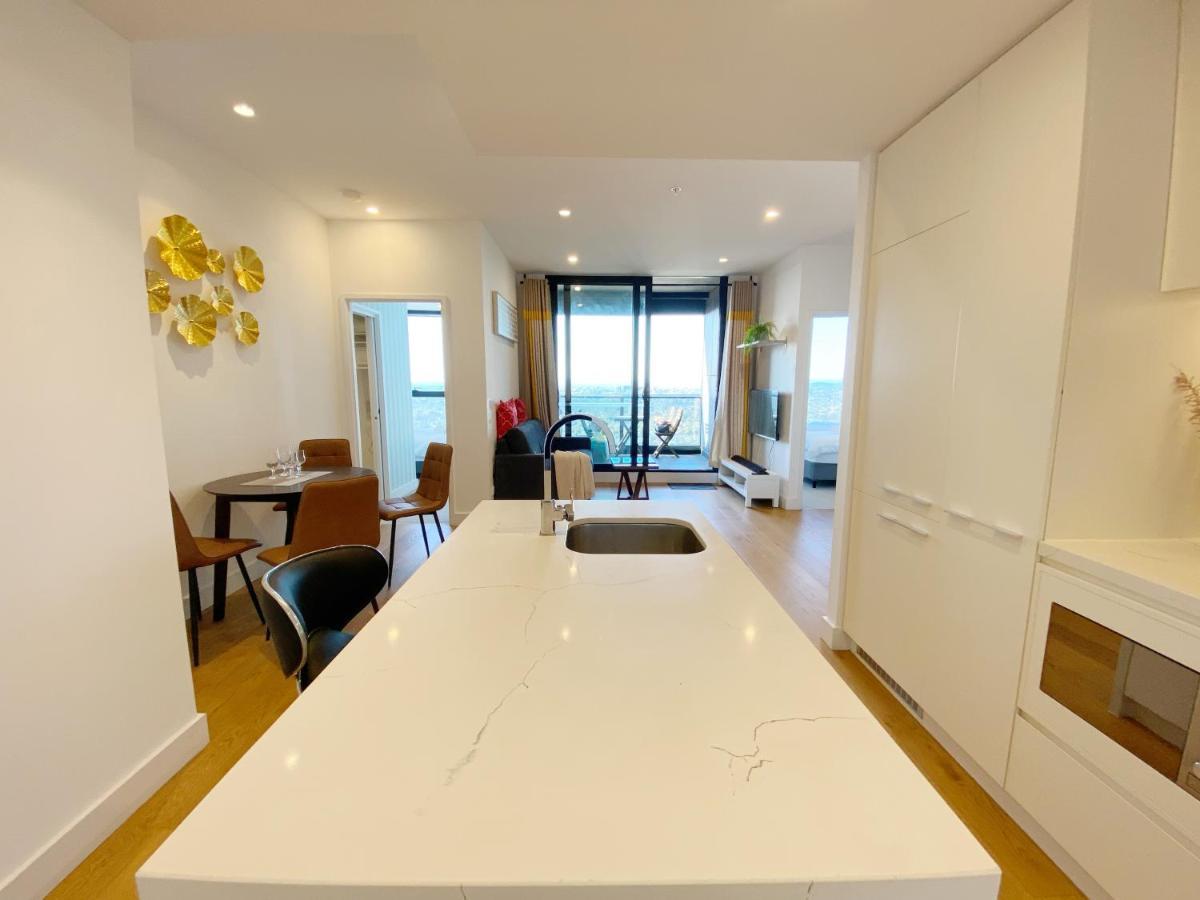 Cozy 2B2B Apartment With Free Parking & Penthouse Pool Box Hill Exterior foto